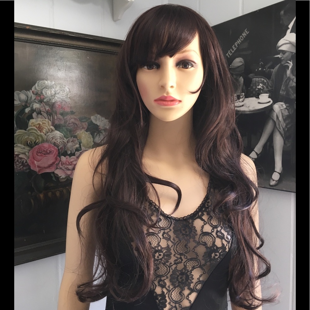 SALE 💃🏻LONG DARK BROWN SYNTHETIC WIG